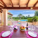 Tia Holiday home *