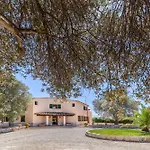 Tia Holiday home